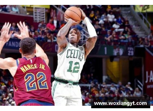 NBA赛场新秀乔治：他的精彩表现是否令人印象深刻？